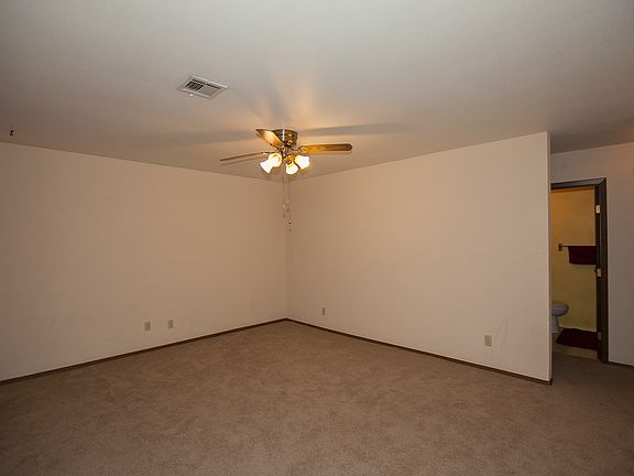 5th image of 276 S 184th Ave E