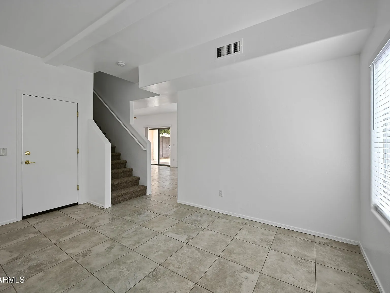 4 bed, 2.5 bath, 1776 sqft, $2,100 — Photo 4