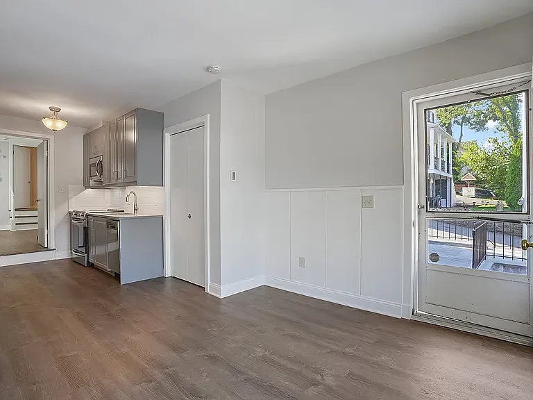 129 N Water St — Photo 3