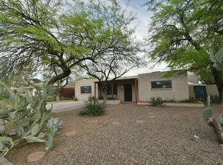 2842 E Blacklidge Dr, Tucson, AZ 85716