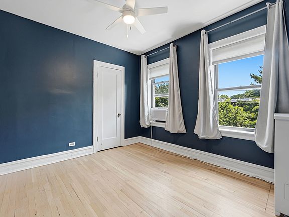 5th image of 5459 S Ingleside Ave APT 3S