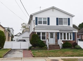 47 Gates Ave, Valley Stream, NY 11580