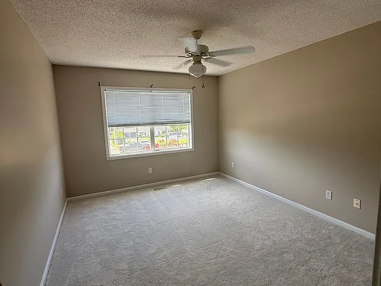 123 Woodberry Dr — Photo 8