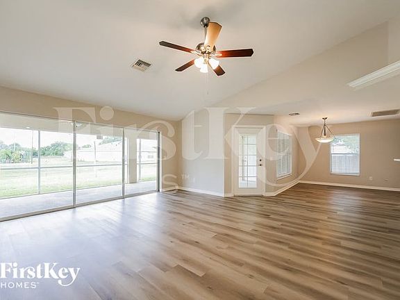 3rd image of 214 NW 29th Ter