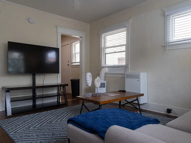 1140 E 3rd St — Photo 12