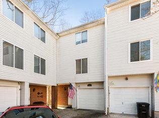 412 Ilyssa Way, Staten Island, NY 10312