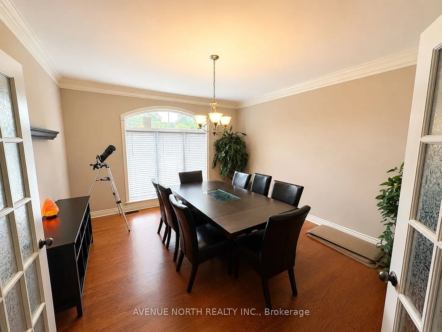 6 bed, $4,800 — Photo 3