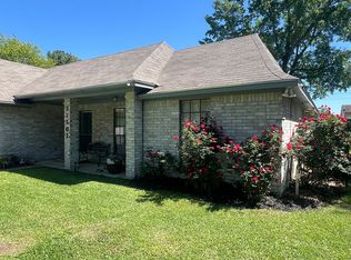 21502 Whispering Pnes, Humble, TX 77338