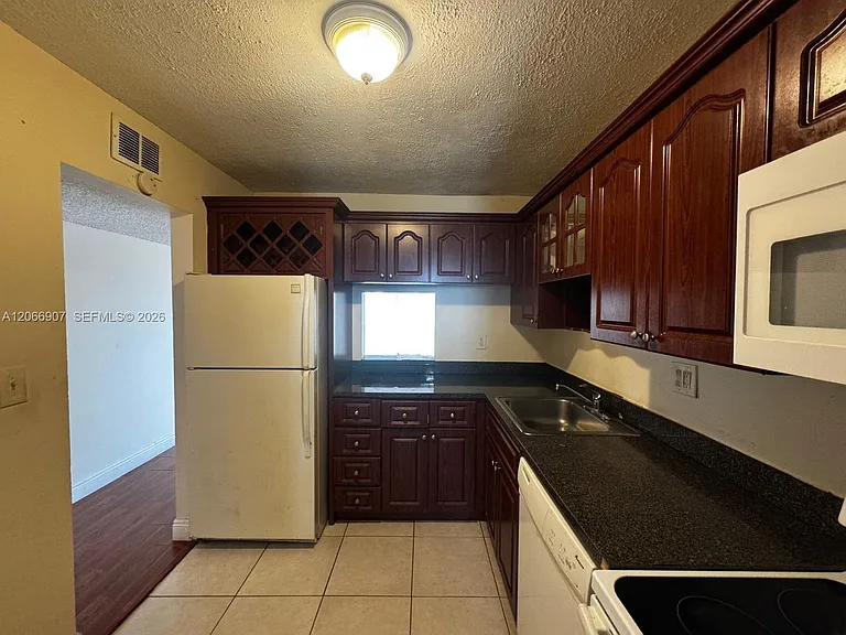 8020 N Colony Cir N #308 — Photo 3