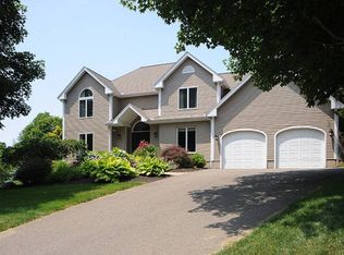 2 Fellsmere Farm Rd, Branford, CT 06405