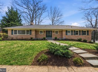 7215 Marine Dr, Alexandria, VA 22307