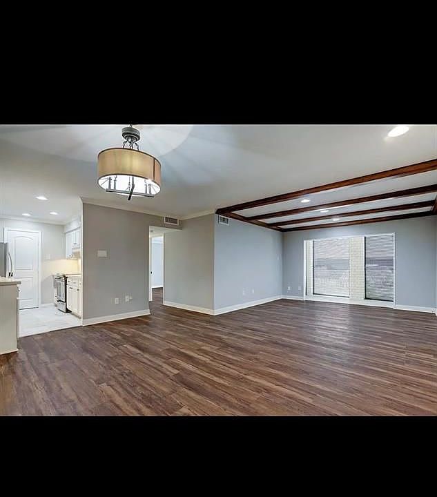 1st image of 7575 Katy Fwy APT 9