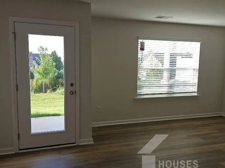 770 Embark Cir — Photo 2