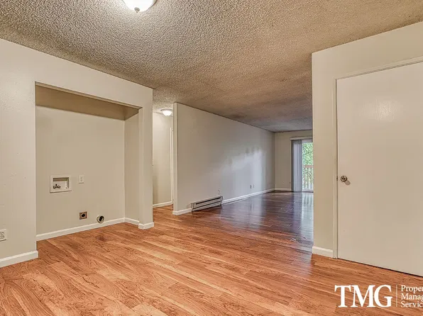 Montclair Apartments, 3310-3330 SW Beaverton Hillsdale Hwy #12, Portland, OR 97239