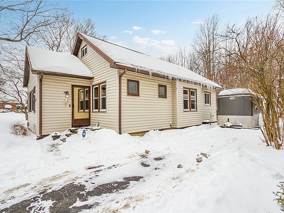 2nd image of 102 Elmore Dr