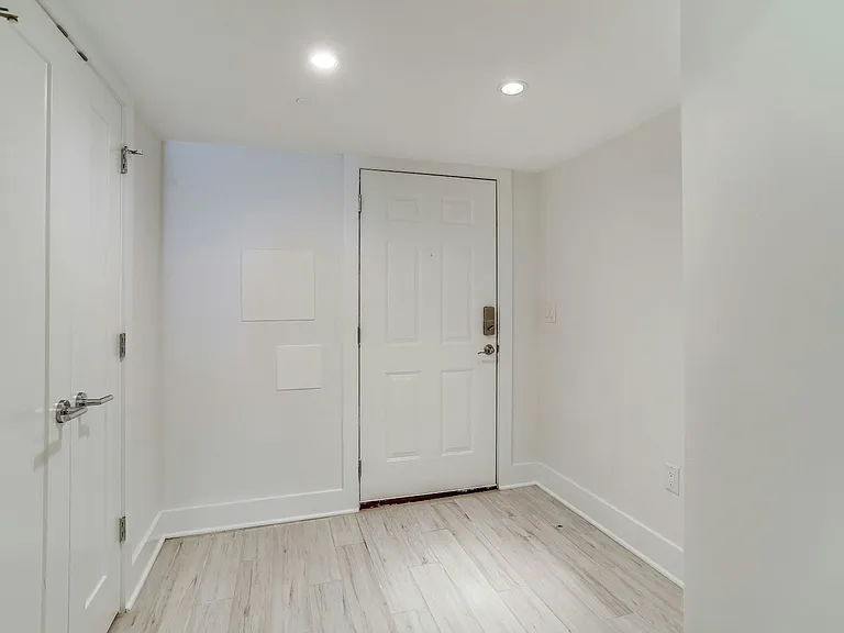 727 Quebec Pl NW #B — Photo 7