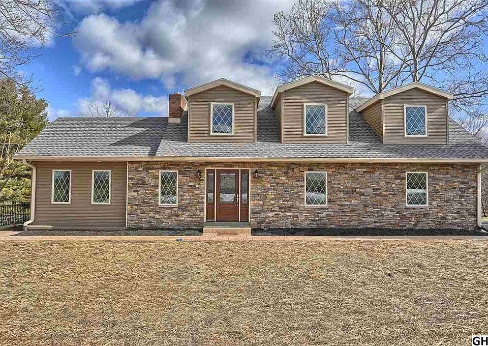 2nd image of 124 Spanglers Mill Rd