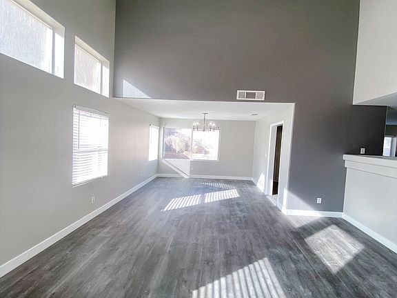4th image of 9906 Pioneer Ave