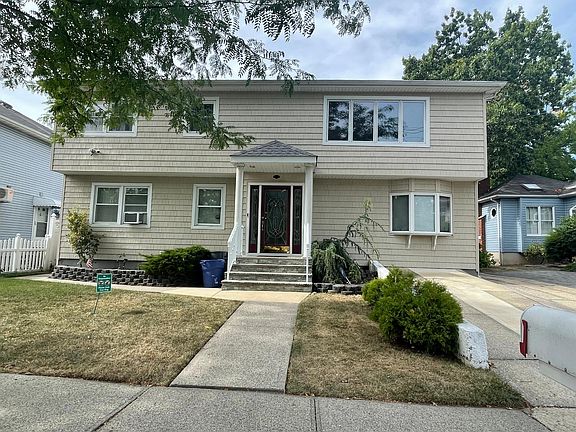 2nd image of 31 Sylvia St #1