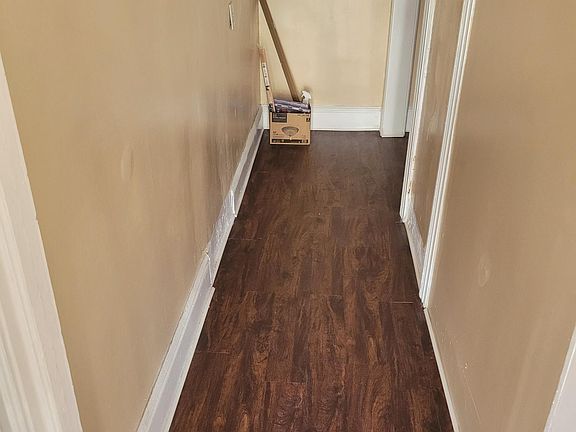 Entrance to apt