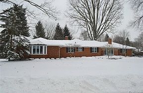 1st image of 6855 Oakhills Dr