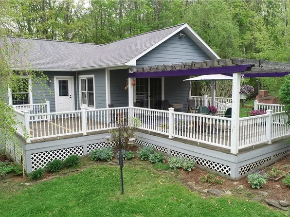 6937 Lawyer Rd, Naples, NY 14512