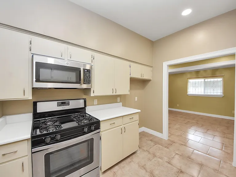 5326 Heatherbrook Dr — Photo 17
