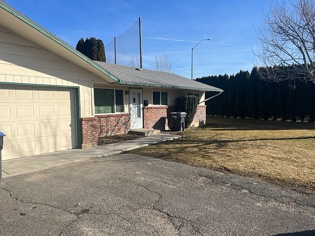 1st image of 141 Maru Ave
