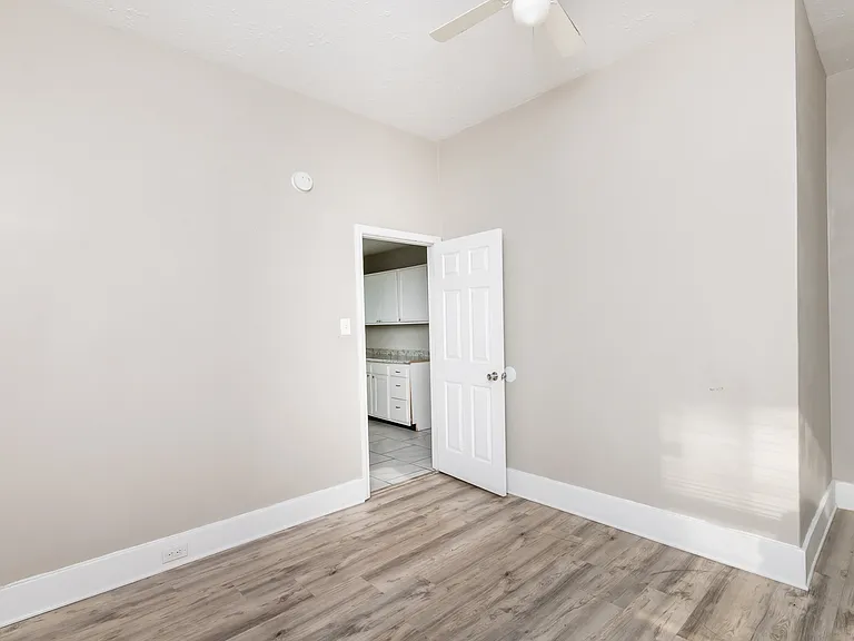 1058 Dixie Hwy — Photo 8