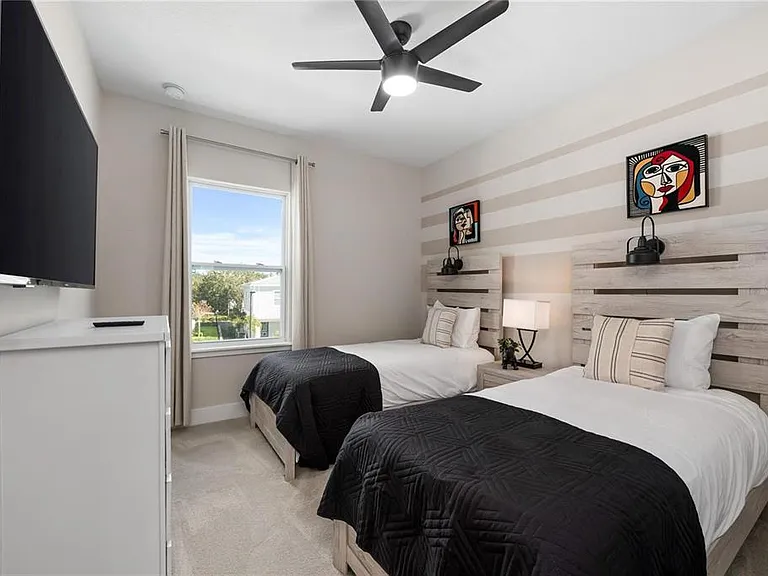 7834 Spectrum Dr — Photo 11