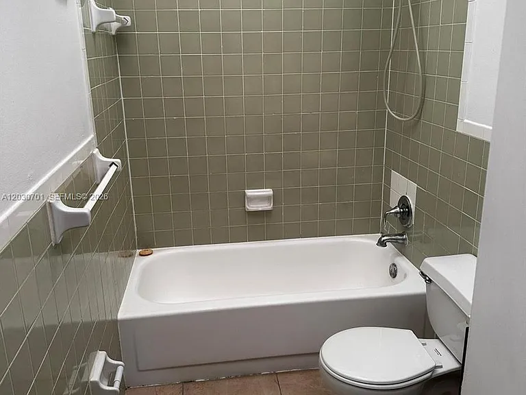 6950 Miami Gardens Dr #2304 — Photo 11