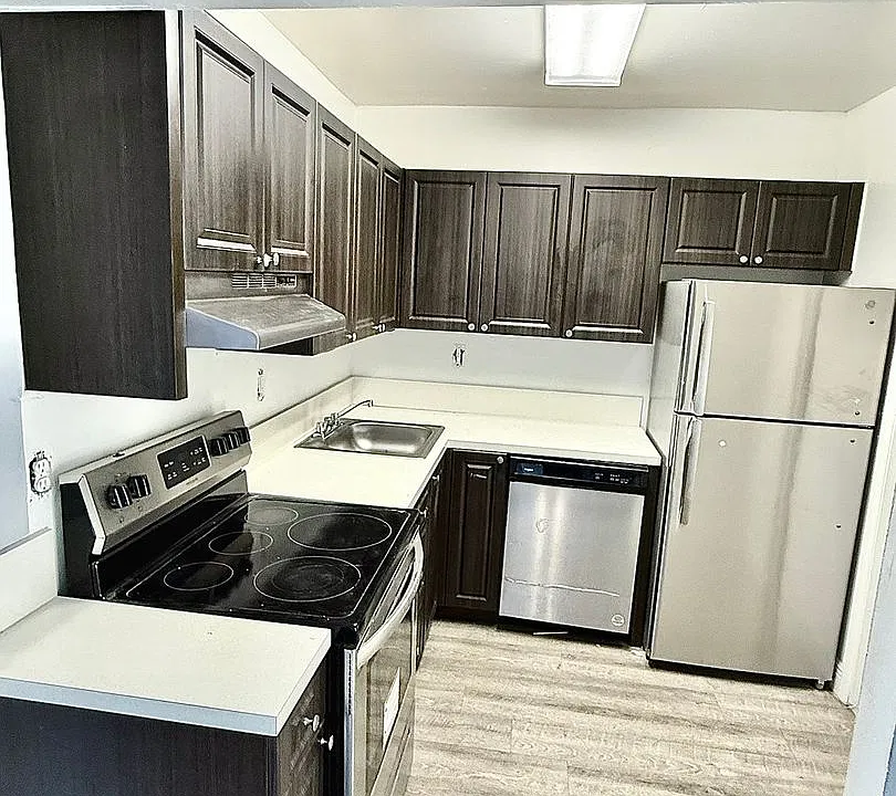 Cross Creek Apartments