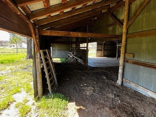 13081 E State Highway 22, Subiaco, AR 72865