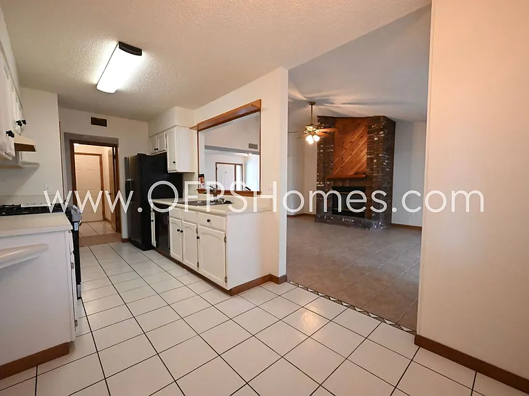 3934 Balsam Dr — Photo 30