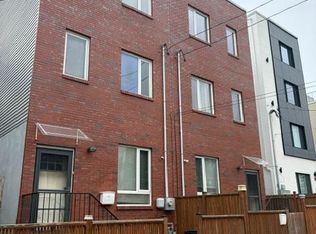 667 N 35th St, Philadelphia, PA 19104