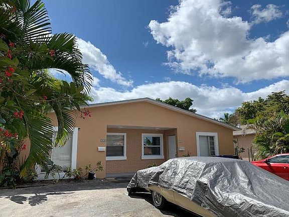 3rd image of 932 SW 16th St #932