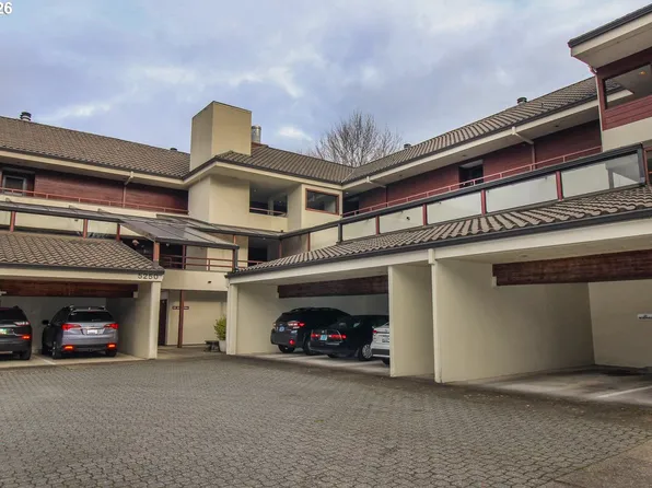 5250 S Landing Dr #304B1, Portland, OR 97239