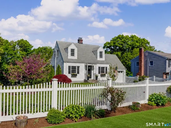 40 Woodbury Avenue, Stamford, CT 06907
