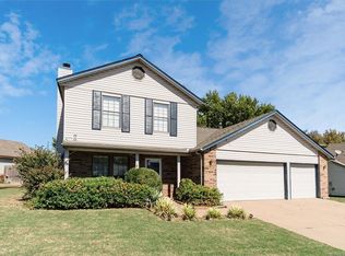 4504 W Toledo St S, Broken Arrow, OK 74012