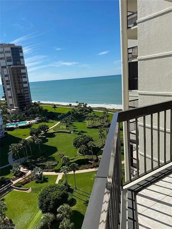 2 bed, 2.0 bath, 1800 sqft, $14,000 — Photo 2