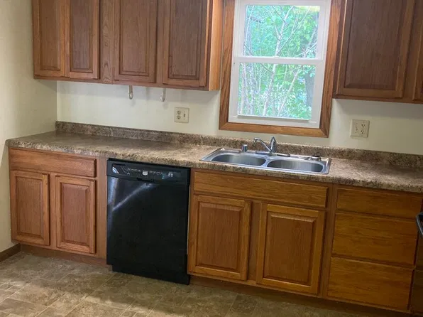 337-339 Sunset Dr, Janesville, WI 53548