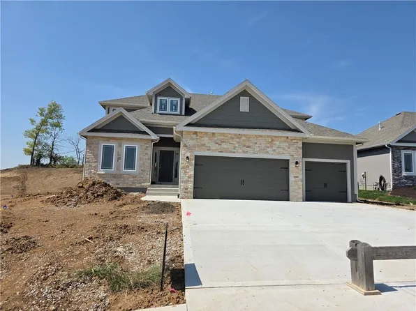 10204 N Winchester Ave, Kansas City, MO 64156