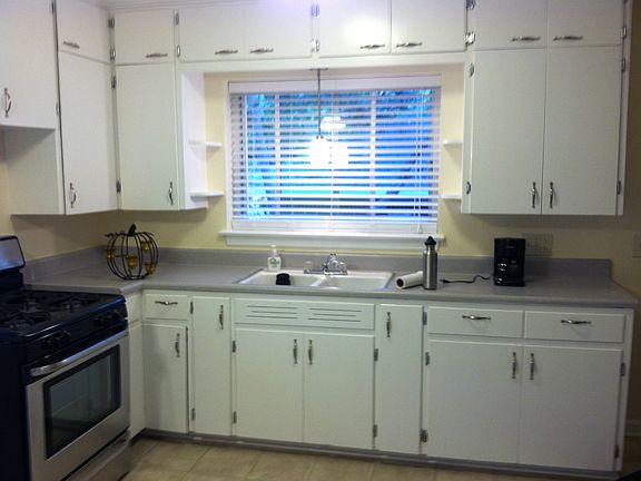 Kitchen, lots of storage