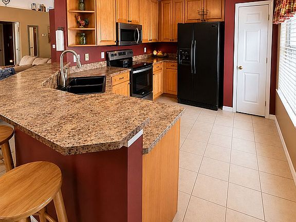 5th image of 19559 NW 230th St