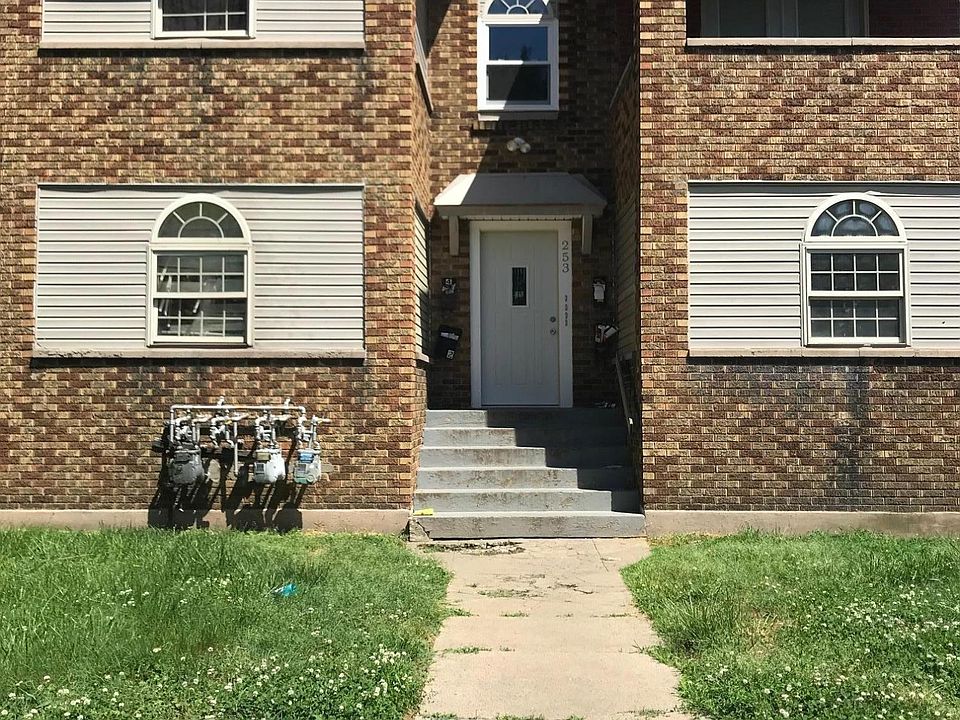 1st image of 253 Cecil Ave