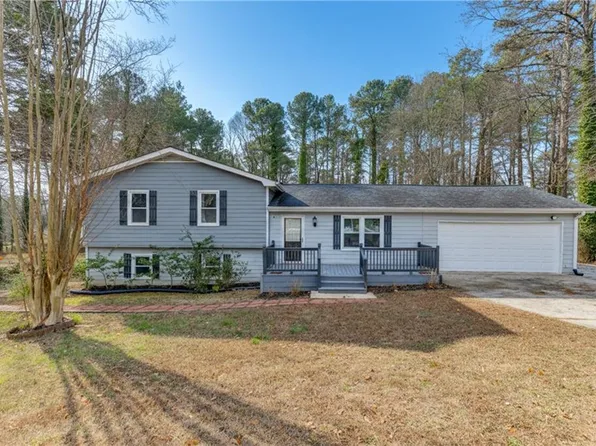 886 Ridgedale Dr, Lawrenceville, GA 30043