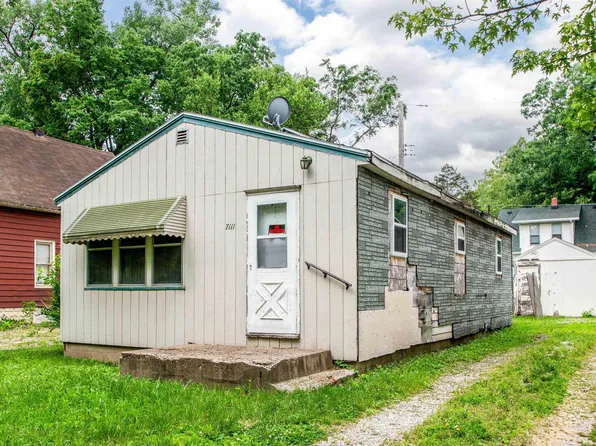 7111 S Depot St, Bartonville, IL 61607