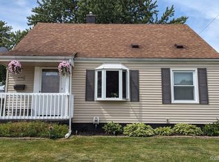 28195 Oneil St, Roseville, MI 48066