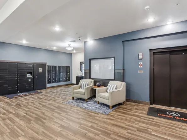 Lake Ridge Apartments