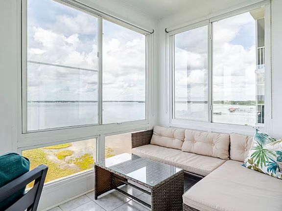 2nd image of 2131 Lakeview Dr APT 1008